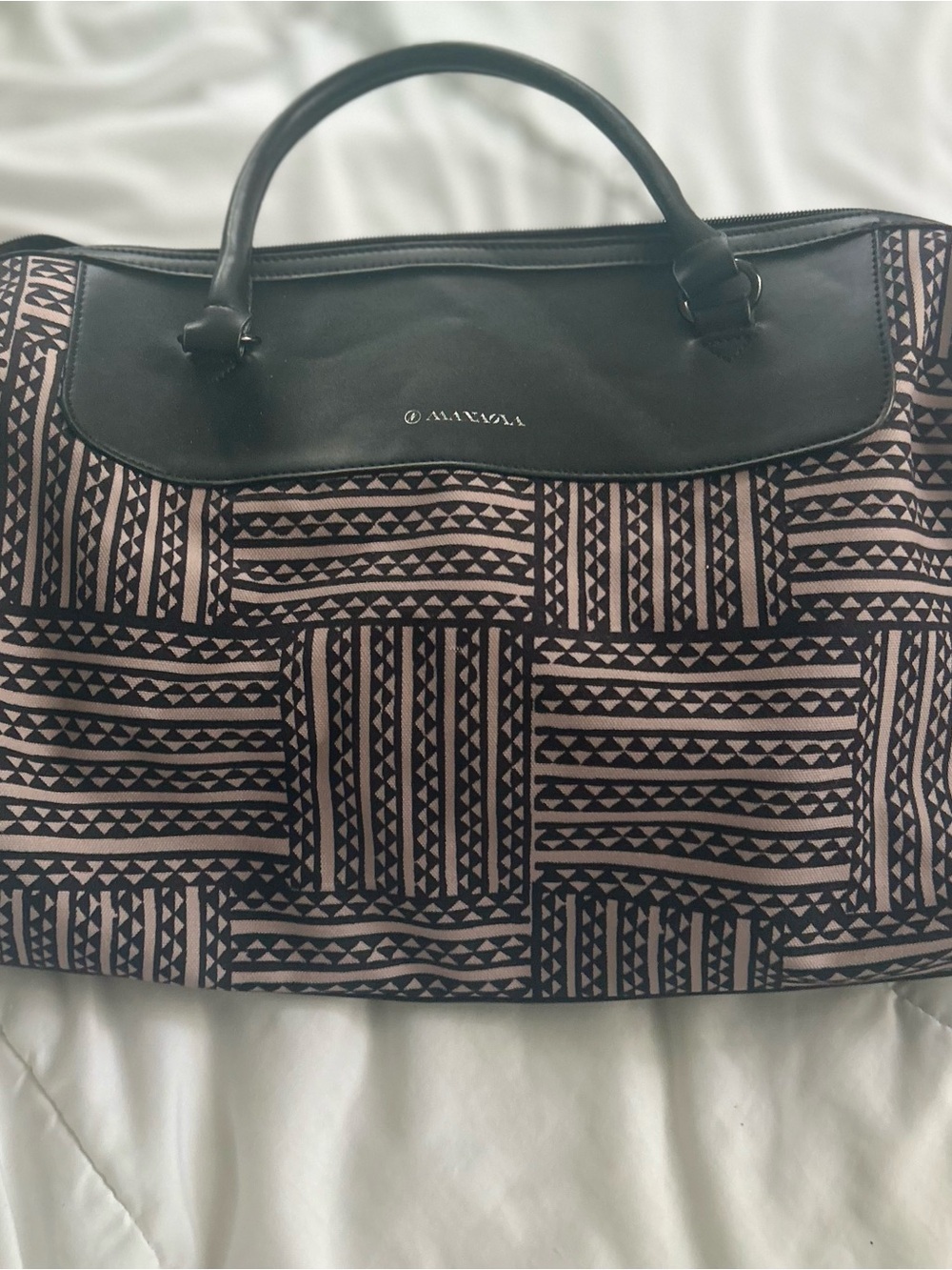 Manaola Black and Tan Patterned Tote